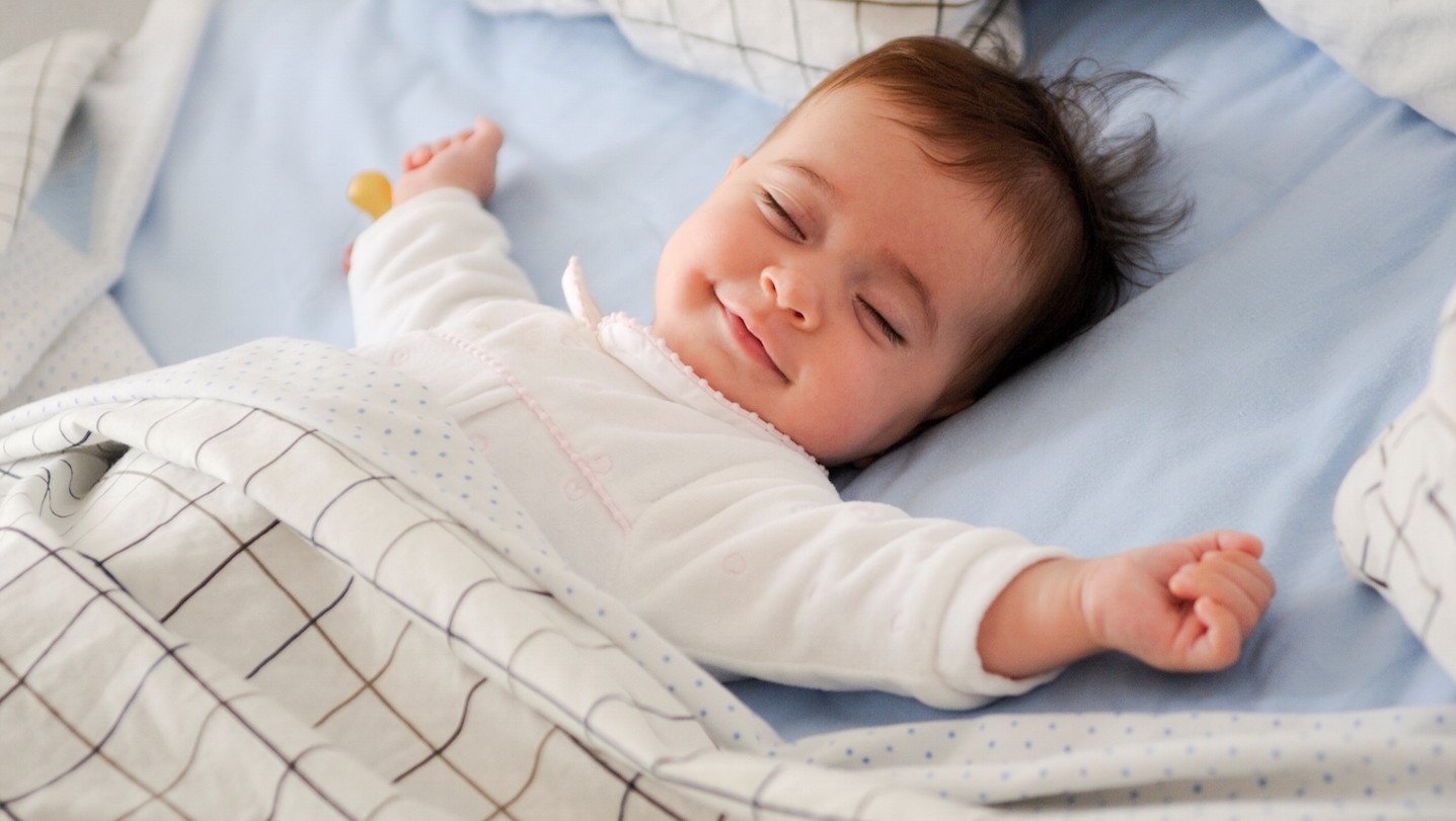 Afinal, em qual posição o bebê deve dormir?