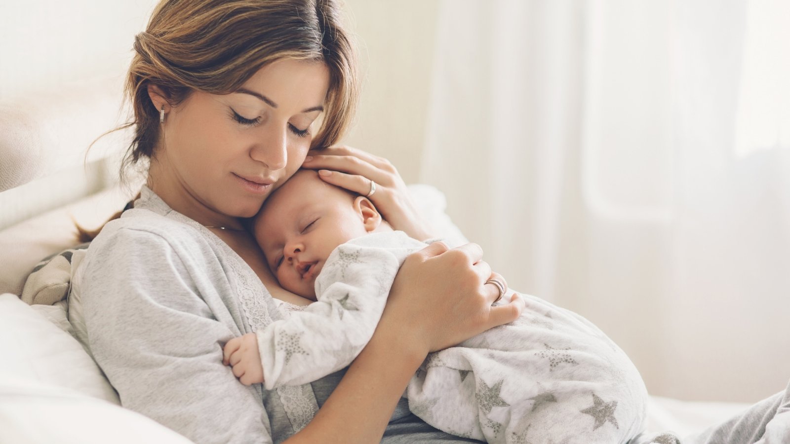 Os Primeiros Dias do Bebê em Casa: Um Guia Prático para Novos Pais