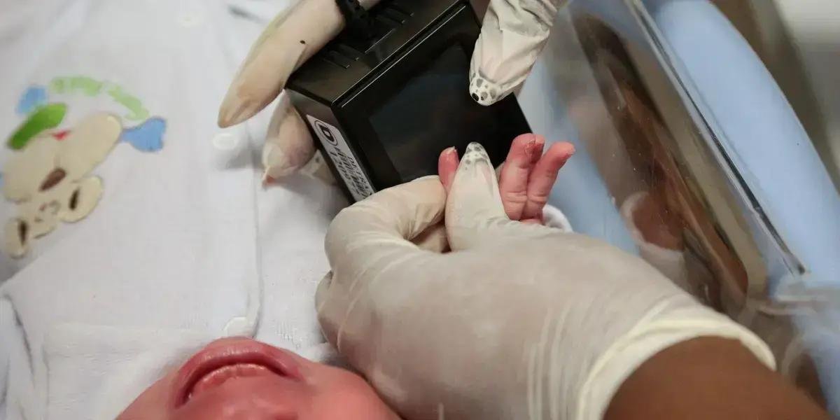 Nova lei estabelece ações para reduzir mortalidade de bebês prematuros no Brasil